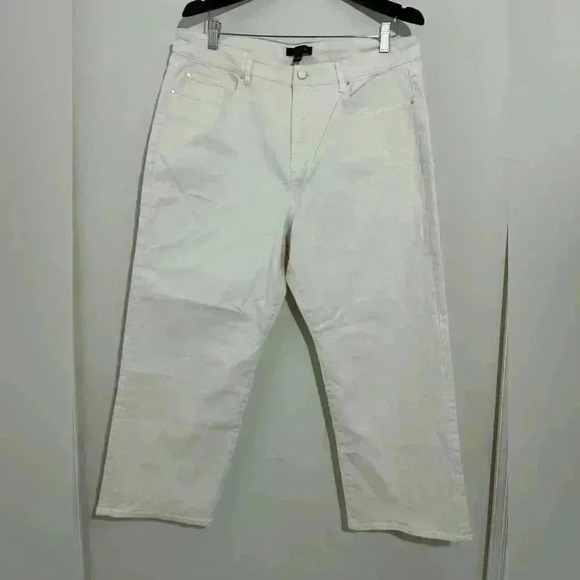 NWOT The Straight Curvy Fit Ann Taylor Jeans Size 16P - Picture 2 of 6